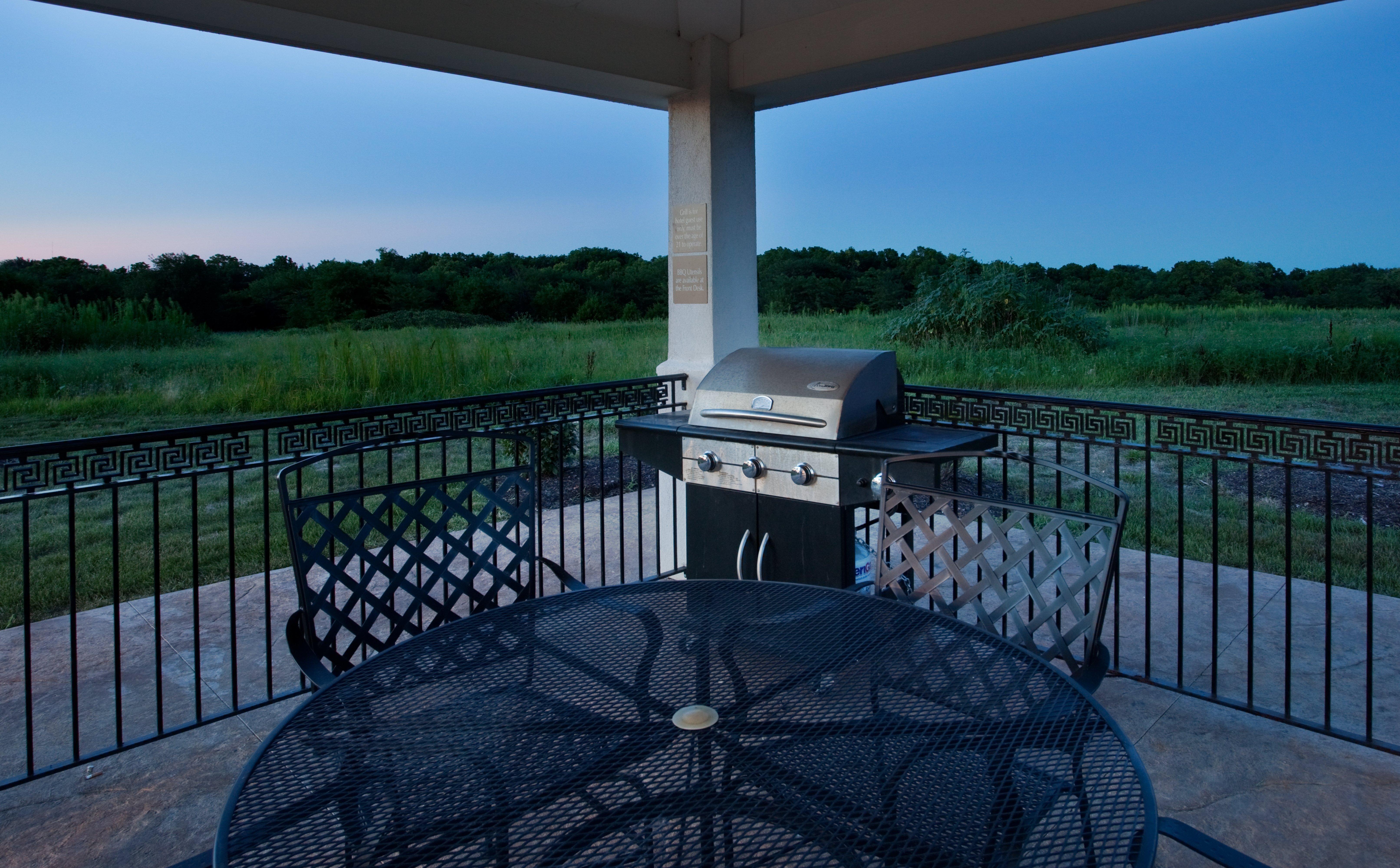 Candlewood Suites Olathe By Ihg Exterior photo