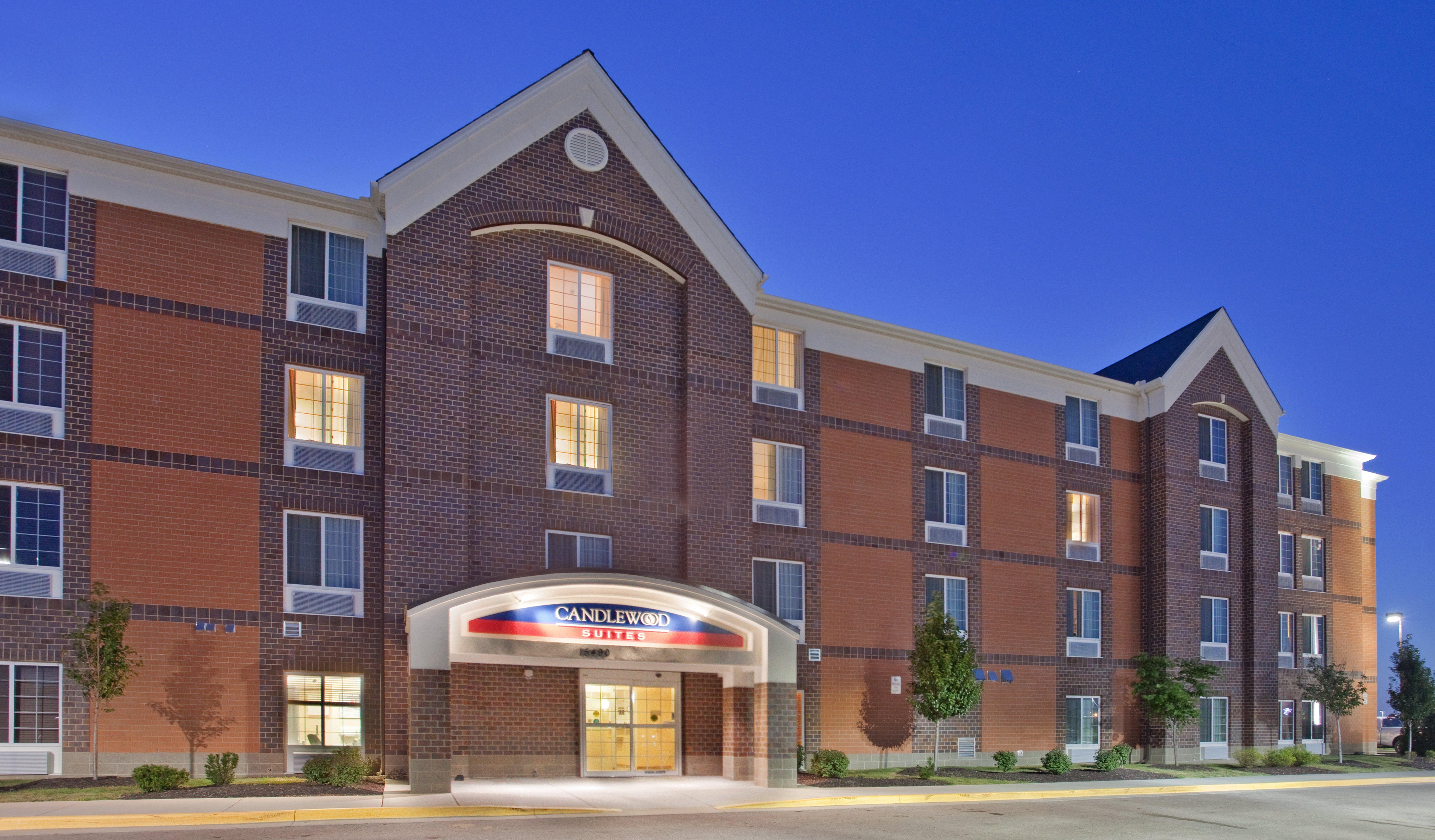 Candlewood Suites Olathe By Ihg Exterior photo