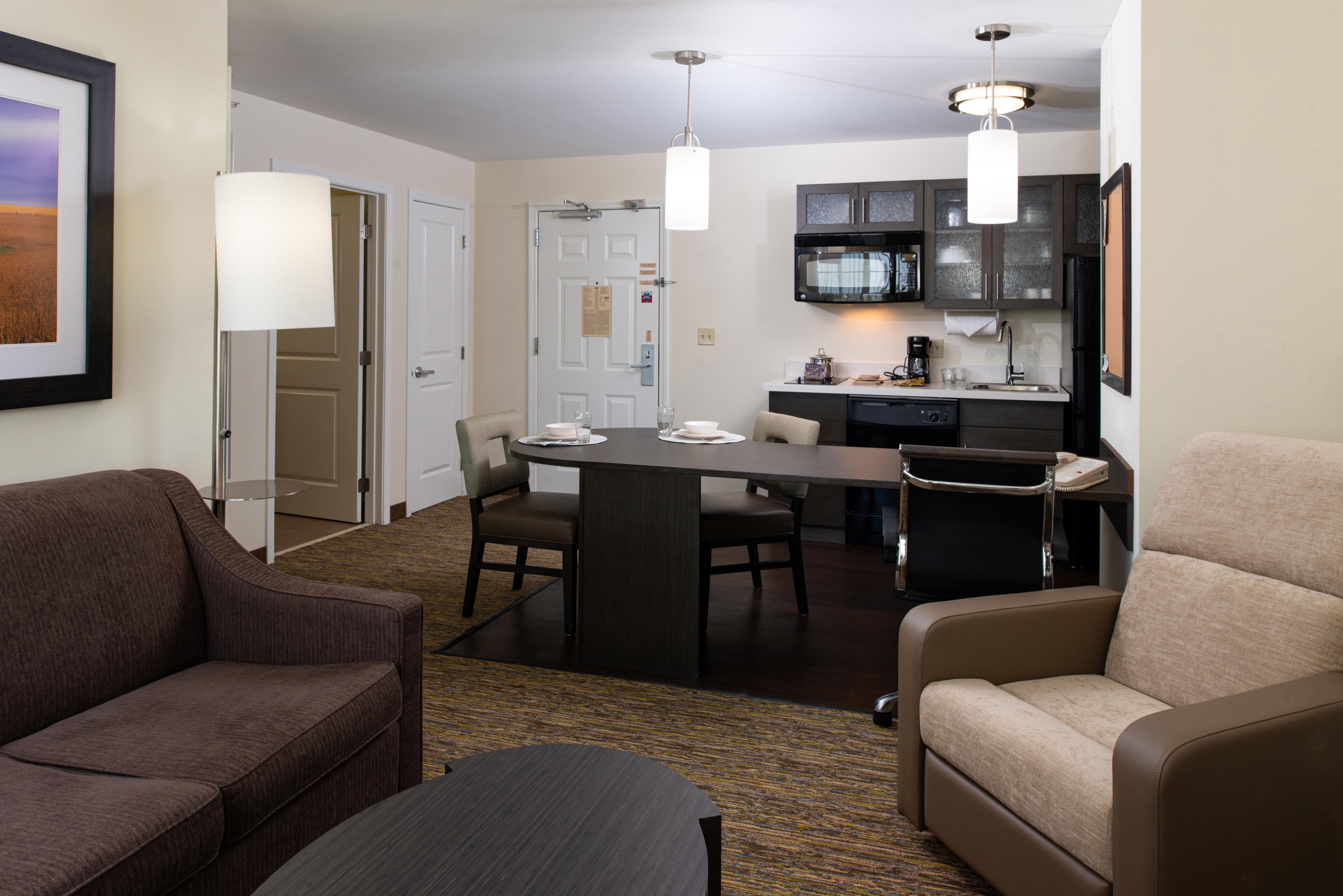 Candlewood Suites Olathe By Ihg Exterior photo