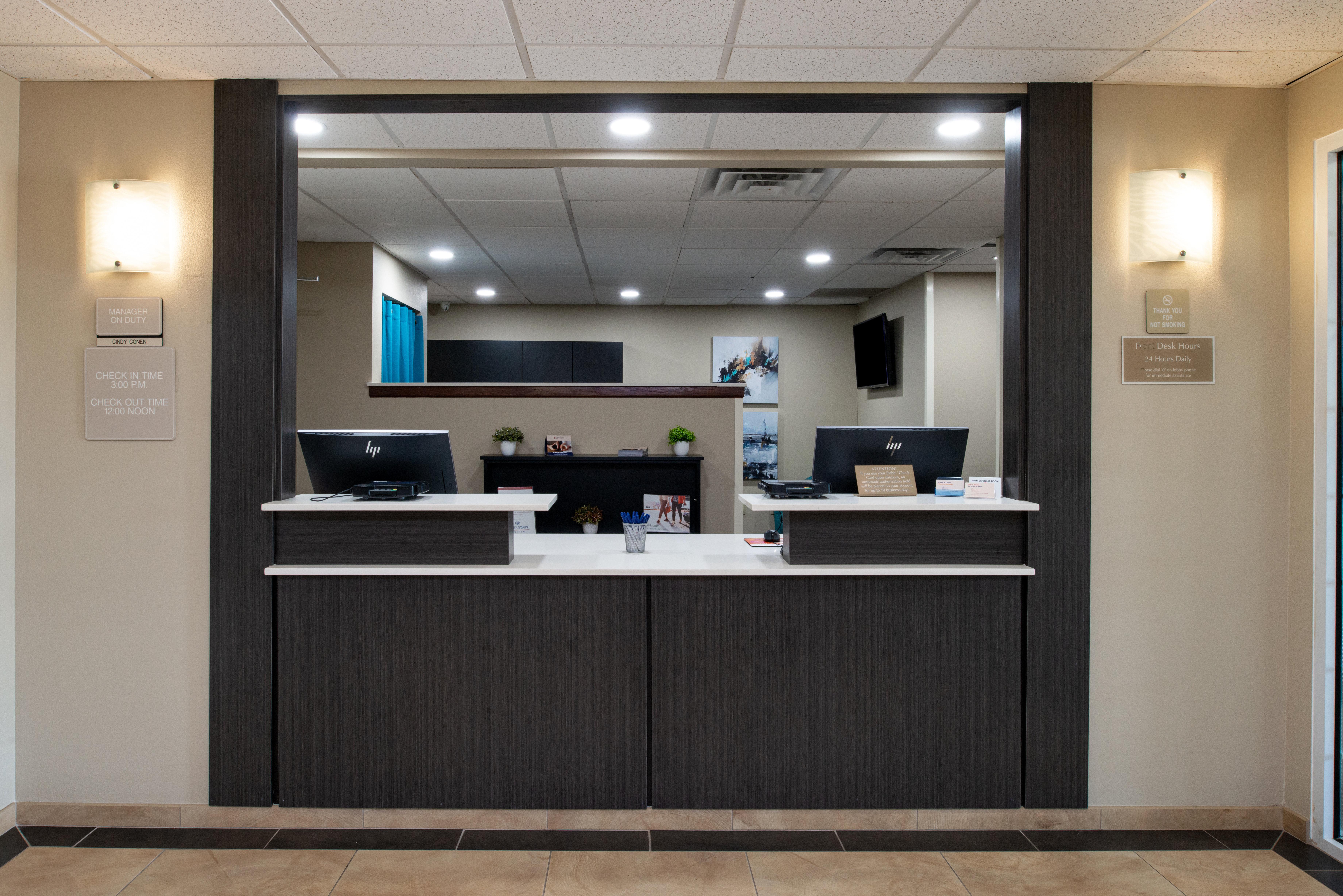 Candlewood Suites Olathe By Ihg Exterior photo