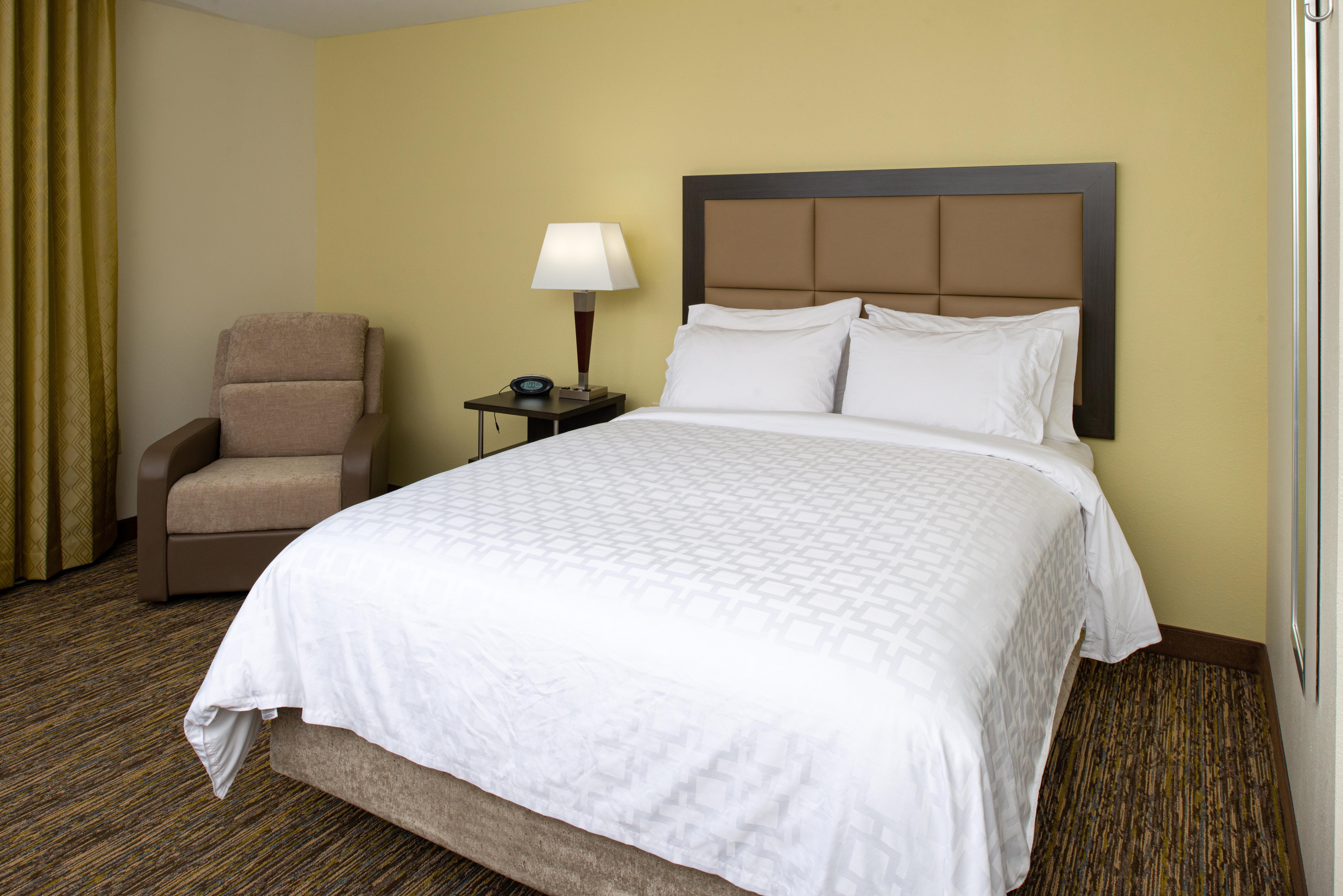 Candlewood Suites Olathe By Ihg Exterior photo