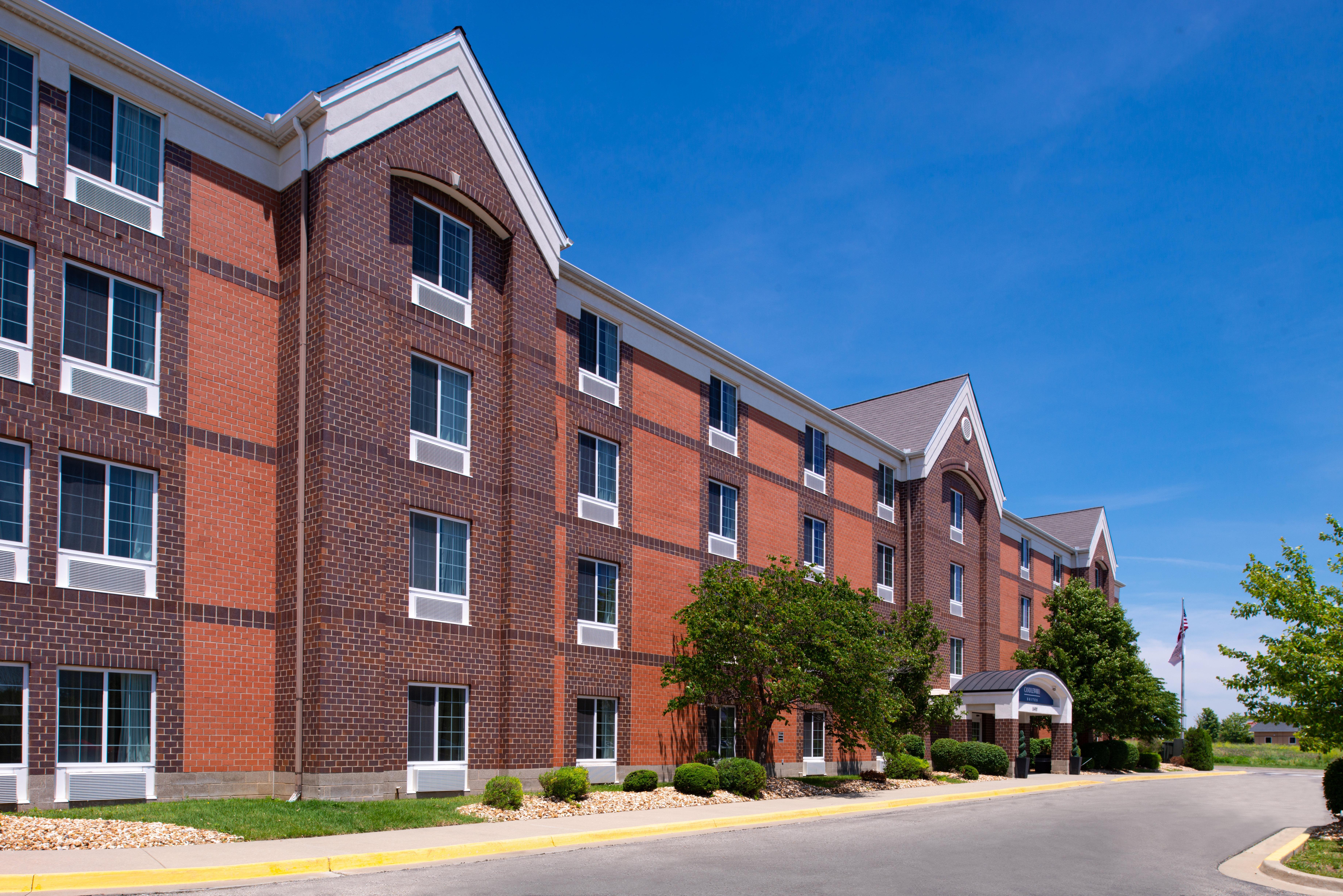 Candlewood Suites Olathe By Ihg Exterior photo
